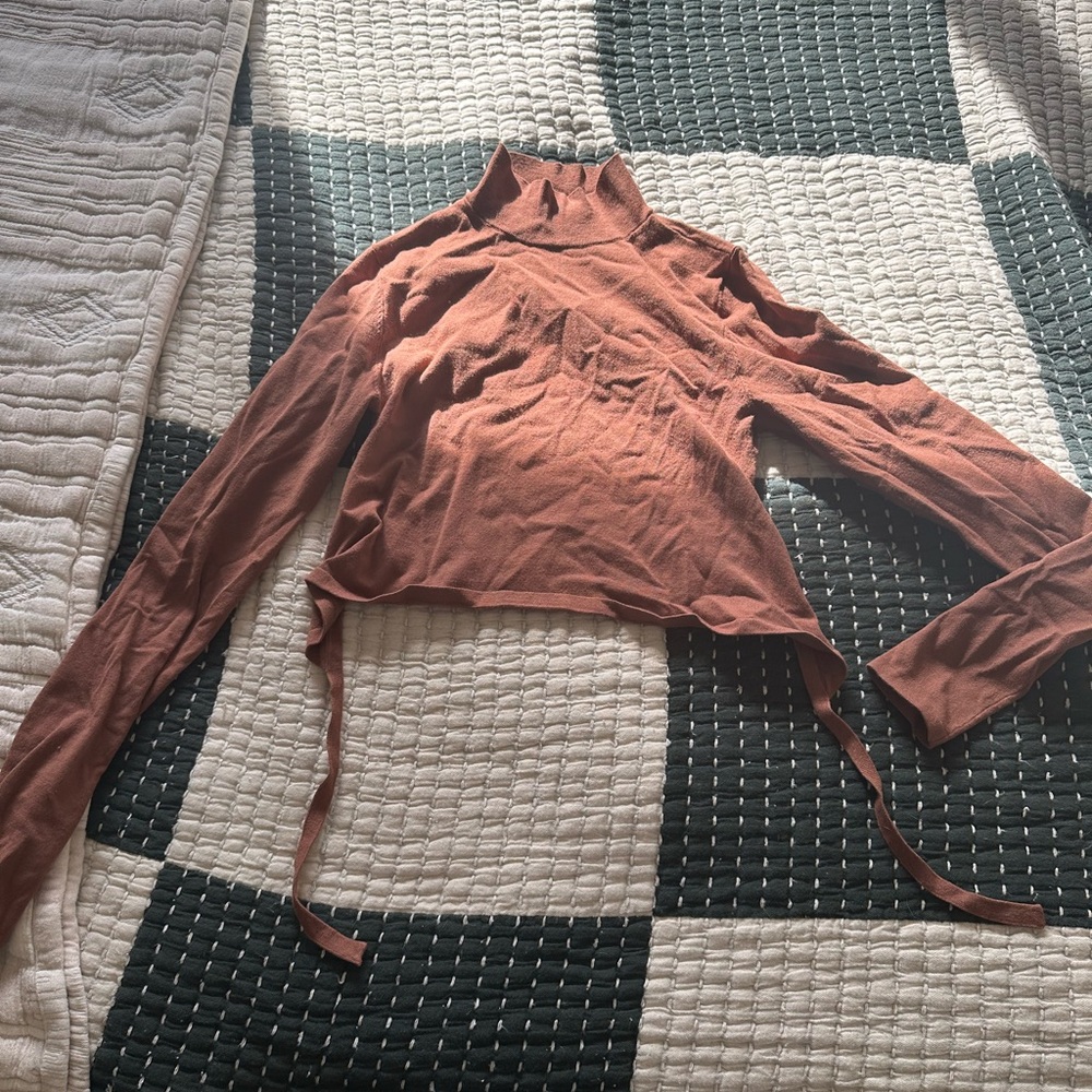 SOLD Aritzia Sundeh Crop Tie Top Turtleneck XS